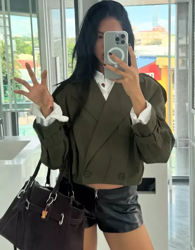 Trench corto con efecto globo Trench corto con efecto globo