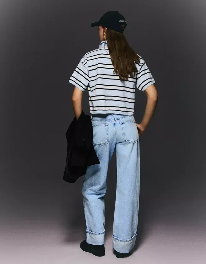 Vaqueros de cintura alta, corte Straight y pierna Wide Leg con bajos remangados – Pantalones Vaqueros de cintura alta, corte Straight y pierna Wide Leg con bajos remangados – Pantalones
