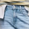 Vaqueros de cintura alta, corte Straight y pierna Wide Leg con bajos remangados – Pantalones Vaqueros de cintura alta, corte Straight y pierna Wide Leg con bajos remangados – Pantalones