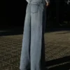 Vaqueros de tiro bajo y pierna ancha – Pantalones Vaqueros de tiro bajo y pierna ancha – Pantalones