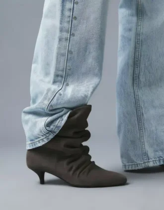 Vaqueros holgados con tachuelas en forma de estrella – Pantalones