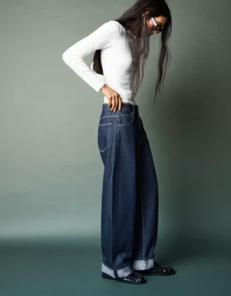 Vaqueros holgados de talle bajo con bajo remangado – Pantalones