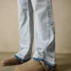Vaqueros rectos acampanados – Vaqueros