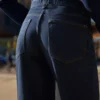 Vaqueros rectos de cintura alta y pierna Wide Leg – Pantalones – Mujer Vaqueros rectos de cintura alta y pierna Wide Leg – Pantalones – Mujer