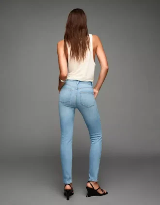 Vaqueros Skinny de talle alto y tejido suave – Pantalones