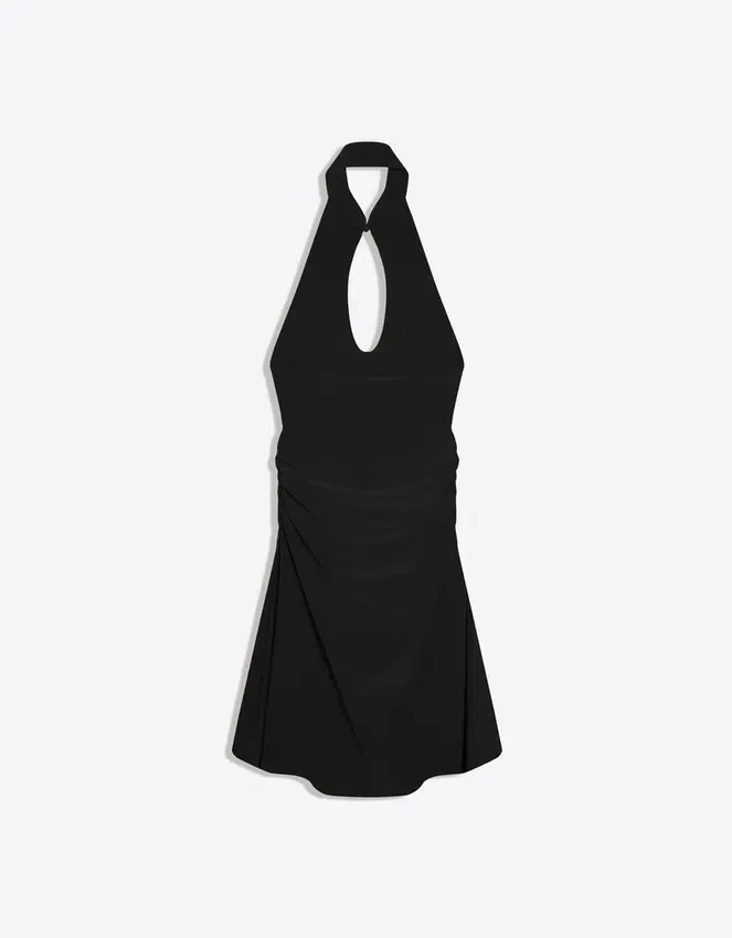 Vestido halter con hombros al aire Vestido halter con hombros al aire