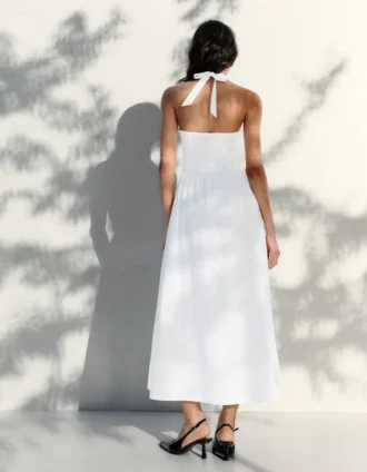Vestido largo de popelín con cuello halter Vestido largo de popelín con cuello halter