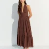 Vestido largo rústico con cuello halter Vestido largo rústico con cuello halter
