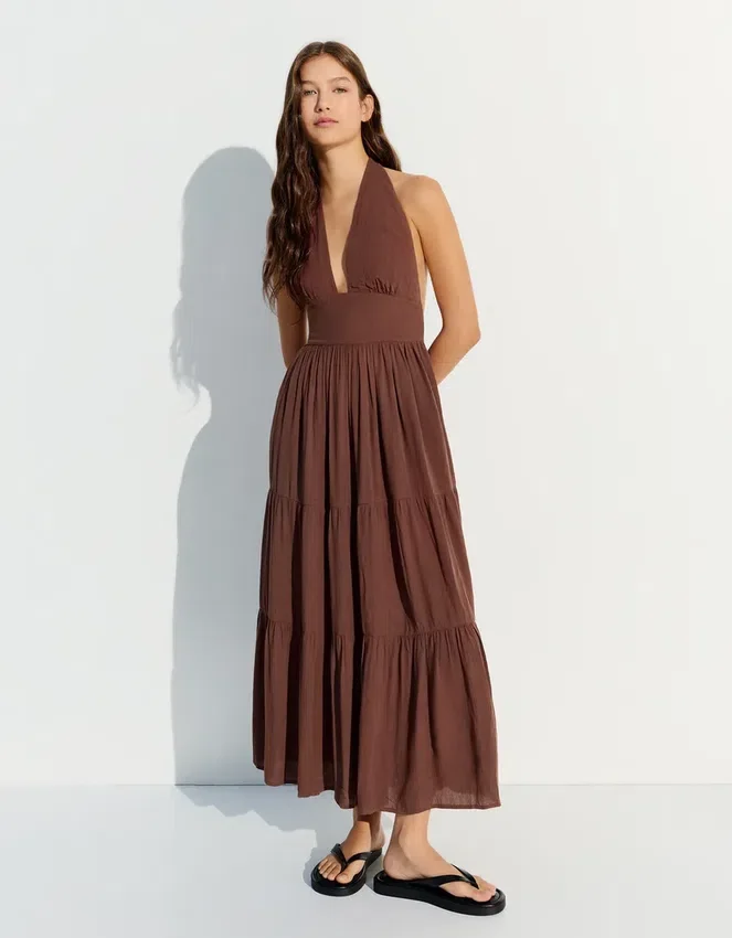 Vestido largo rústico con cuello halter Vestido largo rústico con cuello halter