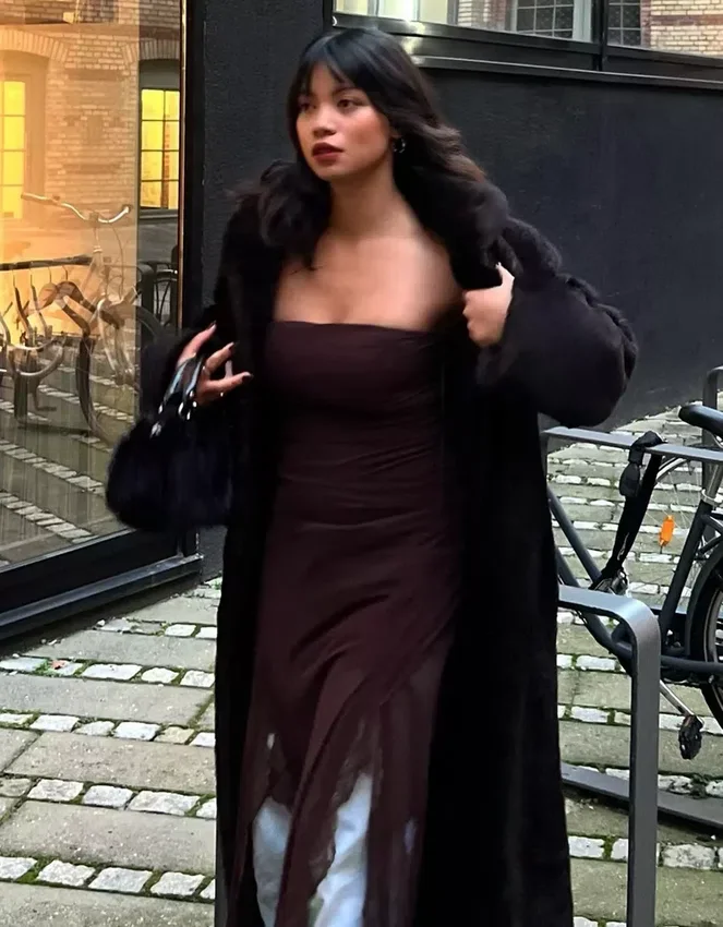 Vestido midi bandeau asimétrico de tul y encaje Vestido midi bandeau asimétrico de tul y encaje