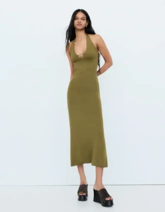 Vestido midi con cuello halter Vestido midi con cuello halter