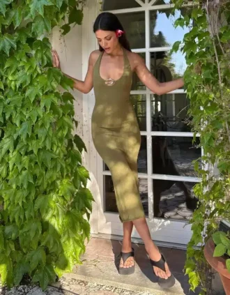Vestido midi con cuello halter