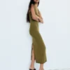 Vestido midi con cuello halter