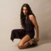 Vestido midi con cuello halter Vestido midi con cuello halter