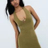 Vestido midi con cuello halter