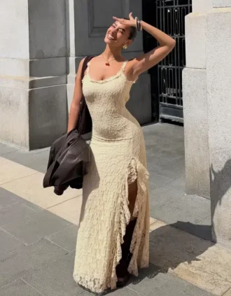 Vestido midi con ribete de encaje Vestido midi con ribete de encaje