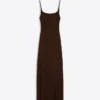 Vestido midi con tirantes y fruncidos Vestido midi con tirantes y fruncidos