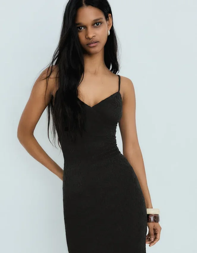 Vestido midi de tirantes con encaje – Vestidos y monos Vestido midi de tirantes con encaje – Vestidos y monos