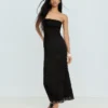 Vestido midi rústico tipo bandeau Vestido midi rústico tipo bandeau