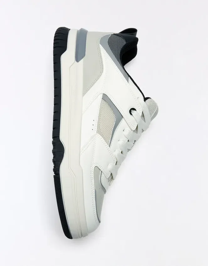 Zapatillas con suela voluminosa y detalles – Zapatillas deportivas Zapatillas con suela voluminosa y detalles – Zapatillas deportivas