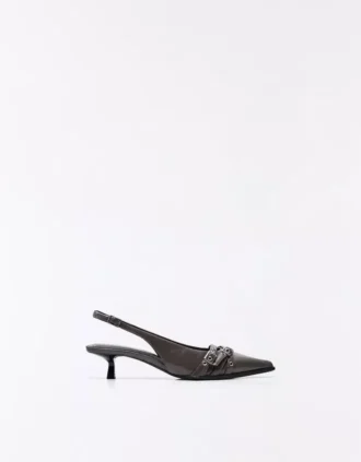 Zapatos de tacón bajo con hebilla y talón abierto