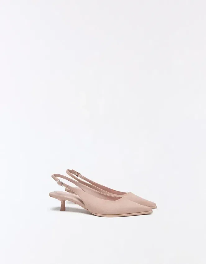 Zapatos de tacón bajo con talón abierto Zapatos de tacón bajo con talón abierto
