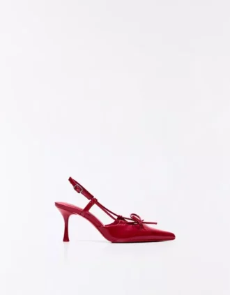Zapatos de tacón con talón abierto y detalle Zapatos de tacón con talón abierto y detalle