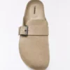Zuecos con detalle de hebilla – Zapatos